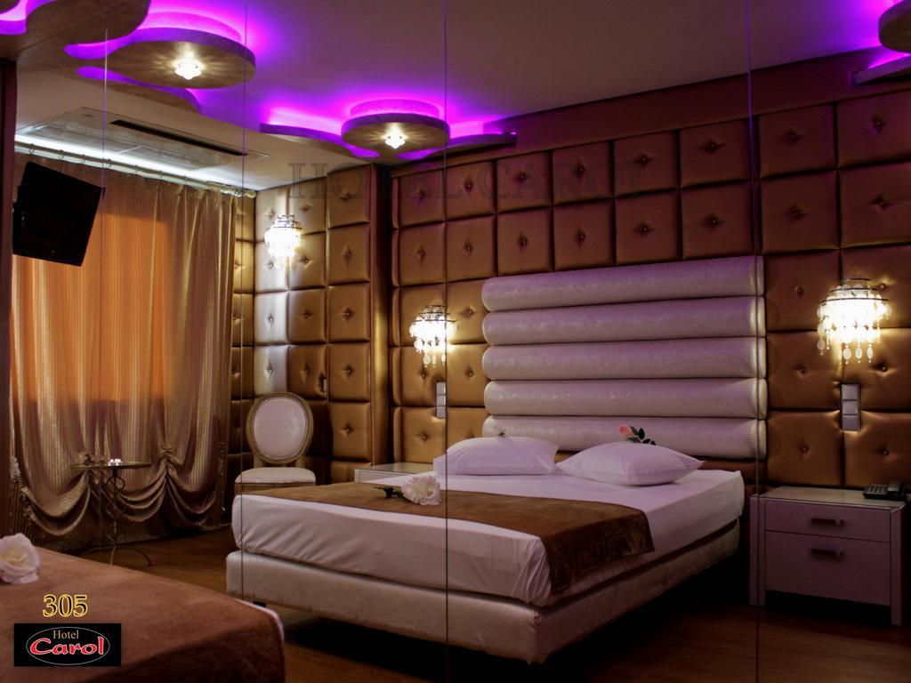 Carol Hotel Piraeus Exterior photo