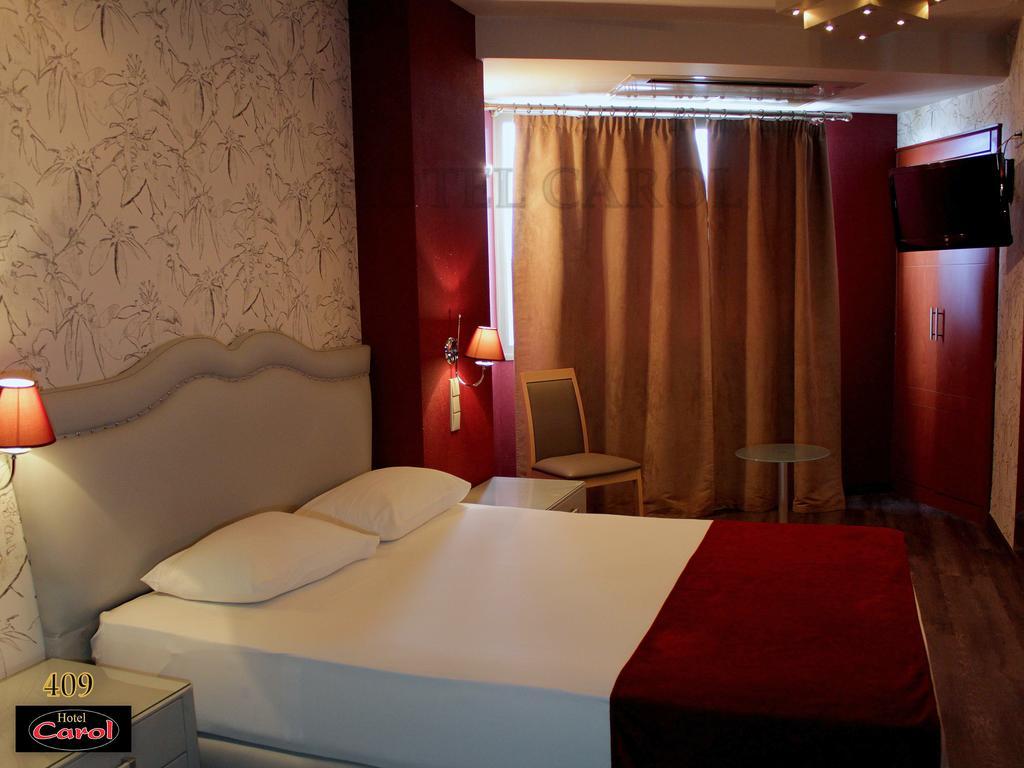 Carol Hotel Piraeus Exterior photo